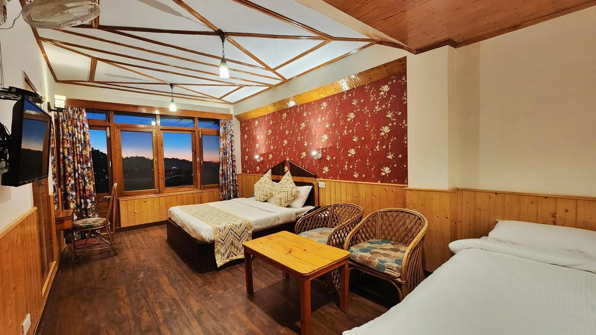 Hotel Pineview Shimla