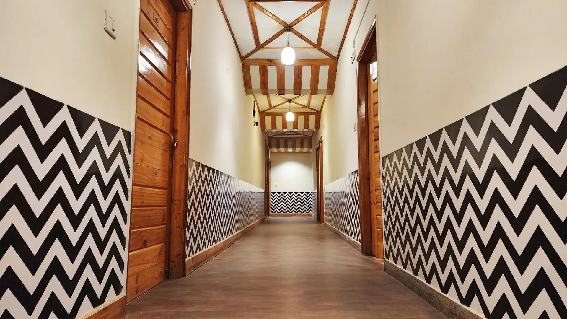 Hotel Pineview Shimla