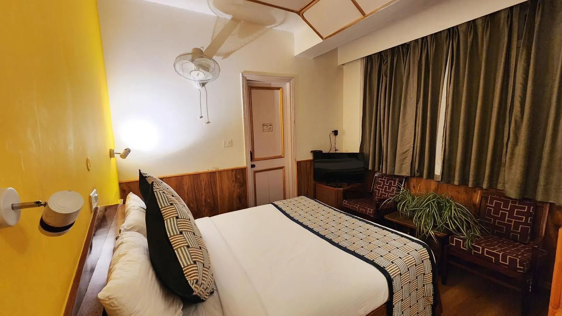 Hotel Pineview Shimla