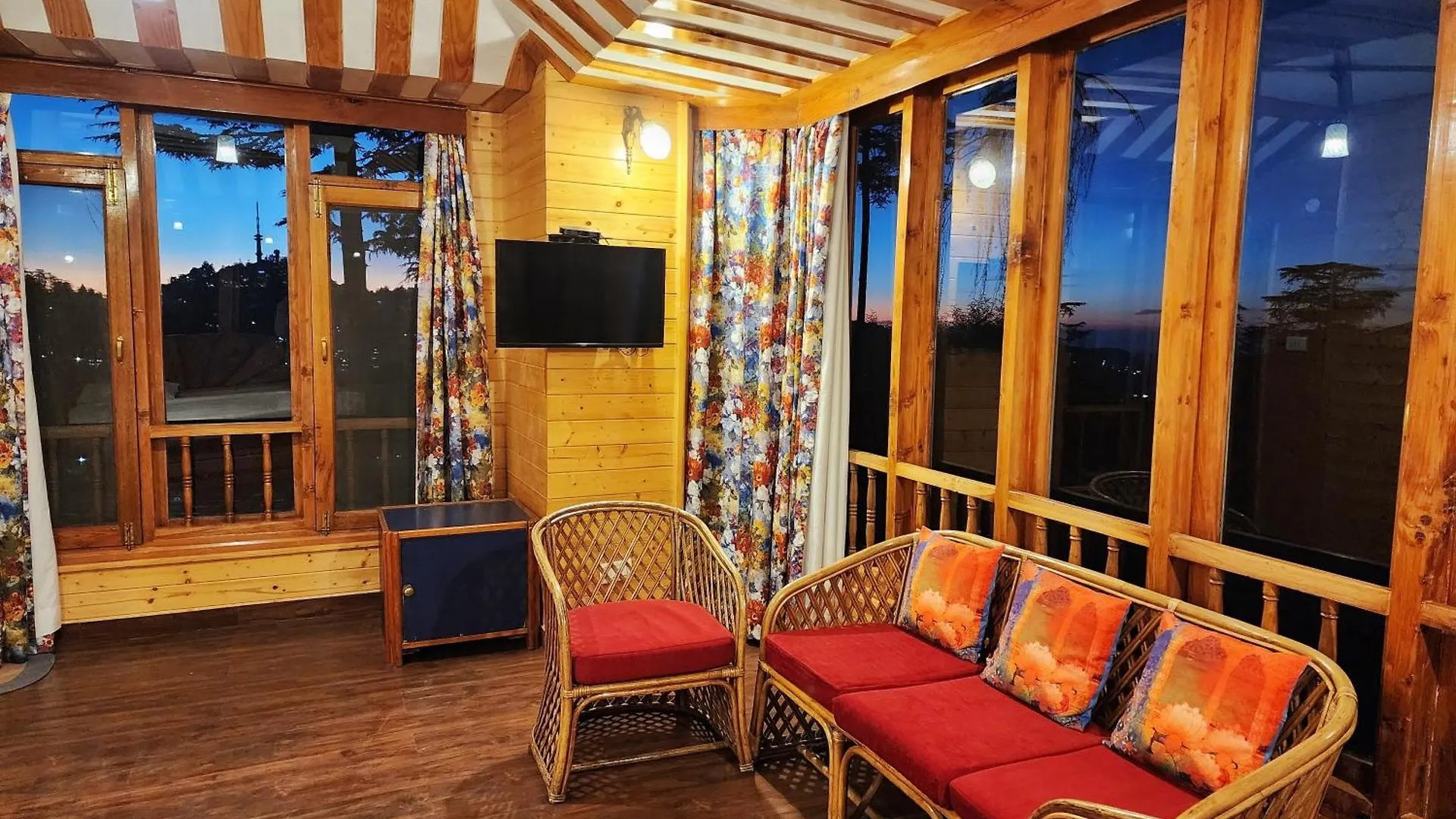 Hotel Pineview Shimla 3*,  India