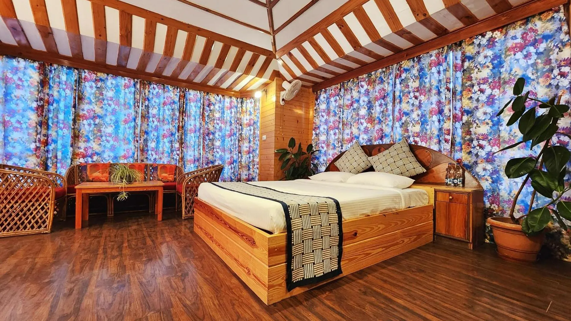 Hotel Pineview Shimla