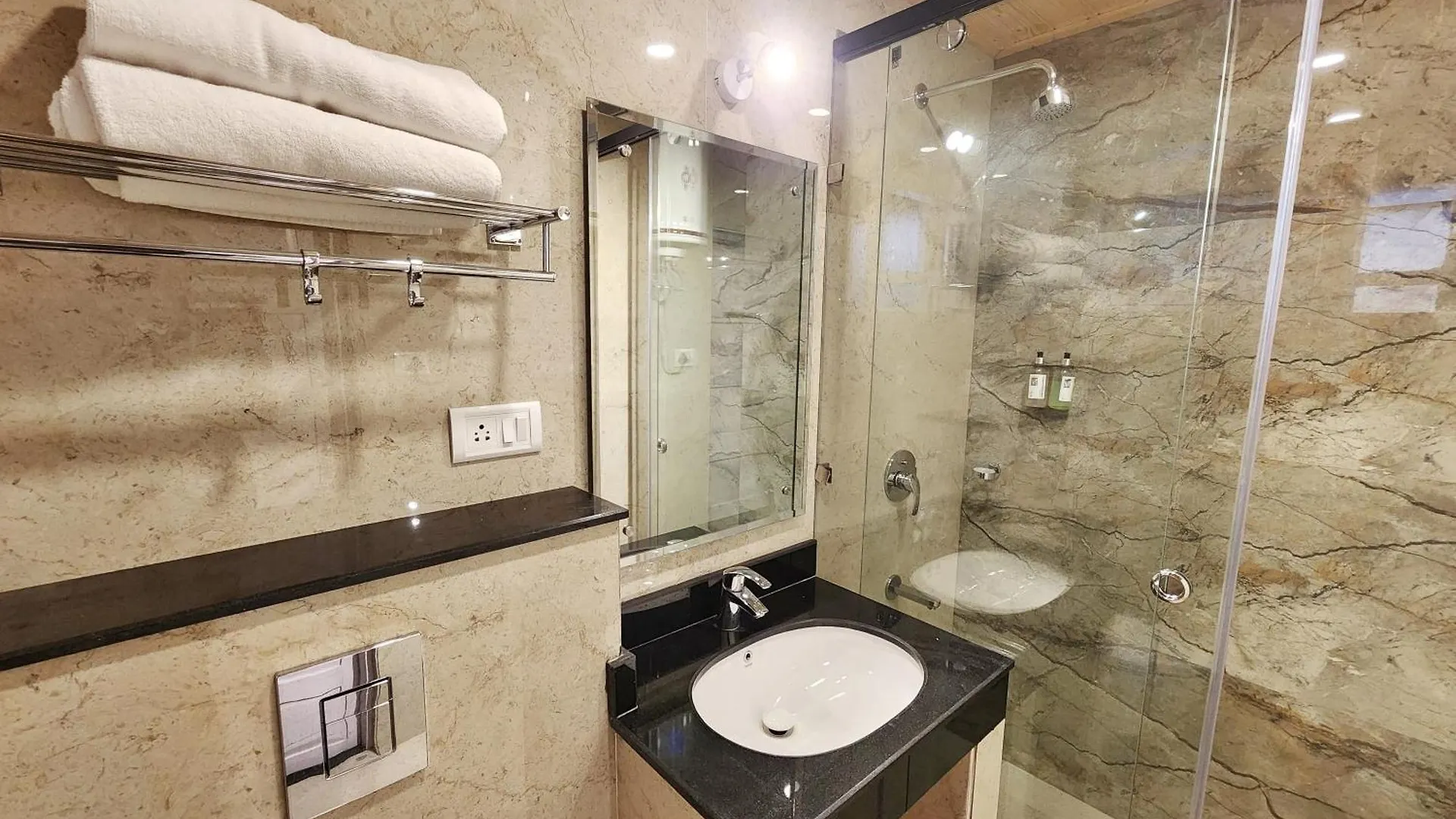 Hotel Pineview Shimla
